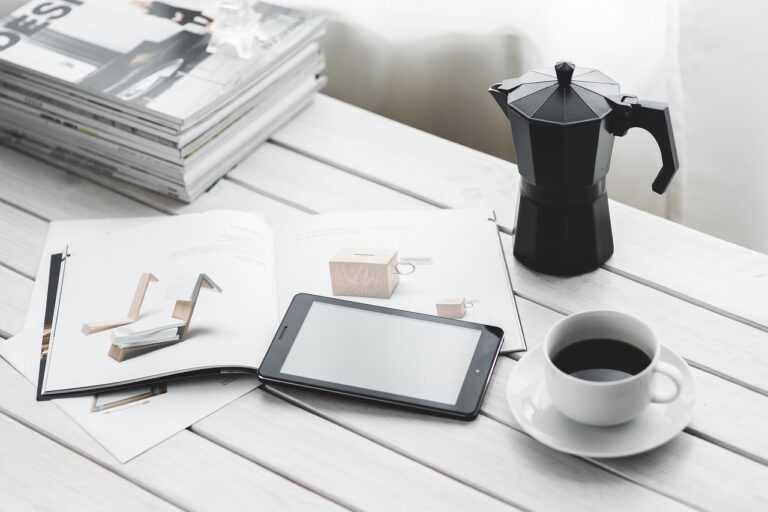 technology, tablet, coffee cup, digital tablet, computer, device, desk, coffee, cup, magazines, leisure